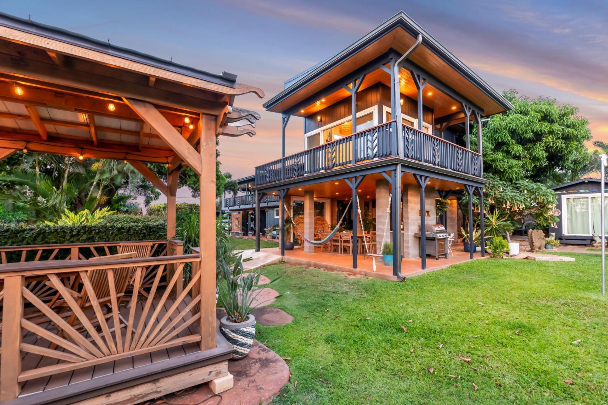 Mangolani Inn Paia Exterior photo